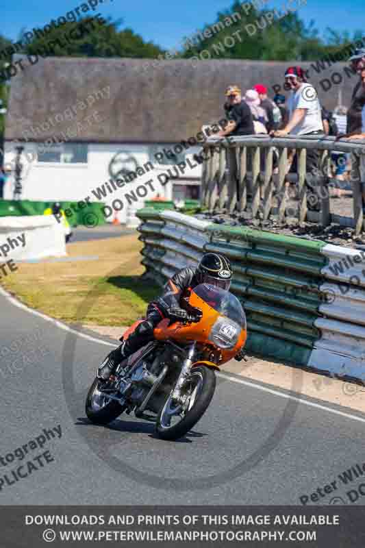 Vintage motorcycle club;eventdigitalimages;mallory park;mallory park trackday photographs;no limits trackdays;peter wileman photography;trackday digital images;trackday photos;vmcc festival 1000 bikes photographs